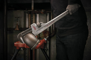MILWAUKEE 24" SUORAT ALUMIINISET PUTKIPIHDIT 3