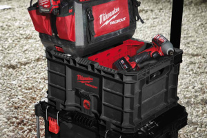 MILWAUKEE JAKAJAT AVOLAATIKKO PACKOUT 5
