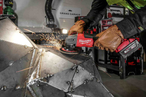 MILWAUKEE KULMAHIOMAK M18ONEFSAG125XPDB0X 7
