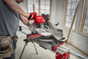MILWAUKEE AKKUJIIRISAHA M18 FMS305-121 8