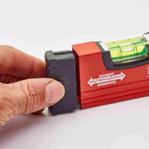 MILWAUKEE VESIVAAKA MINI 10CM CD 2