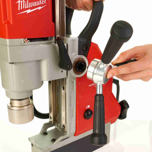 MILWAUKEE MAGNEETTIPORAKONE MDP 41 4