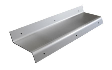 ROISKELÄPÄN KANNAKE, LEVEYS 615MM, ULKONEMA 150MM, ANODISOITU ALUMIINI