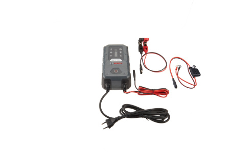 BOSCH AKKULATURI C70 12/24V 5A/10A 14AH-300AH/ 14AH-120AH